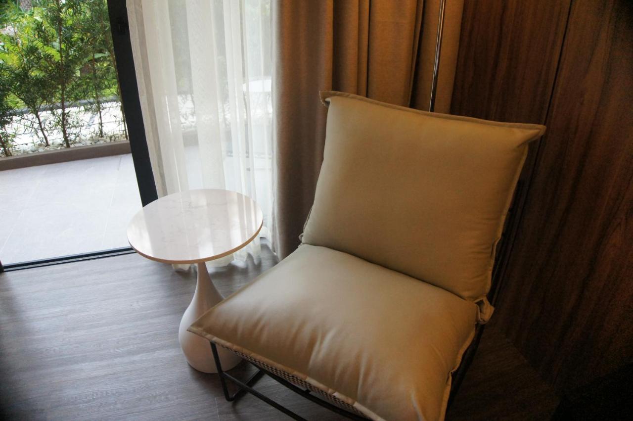 The Maximilian Hotel Cauayan Esterno foto