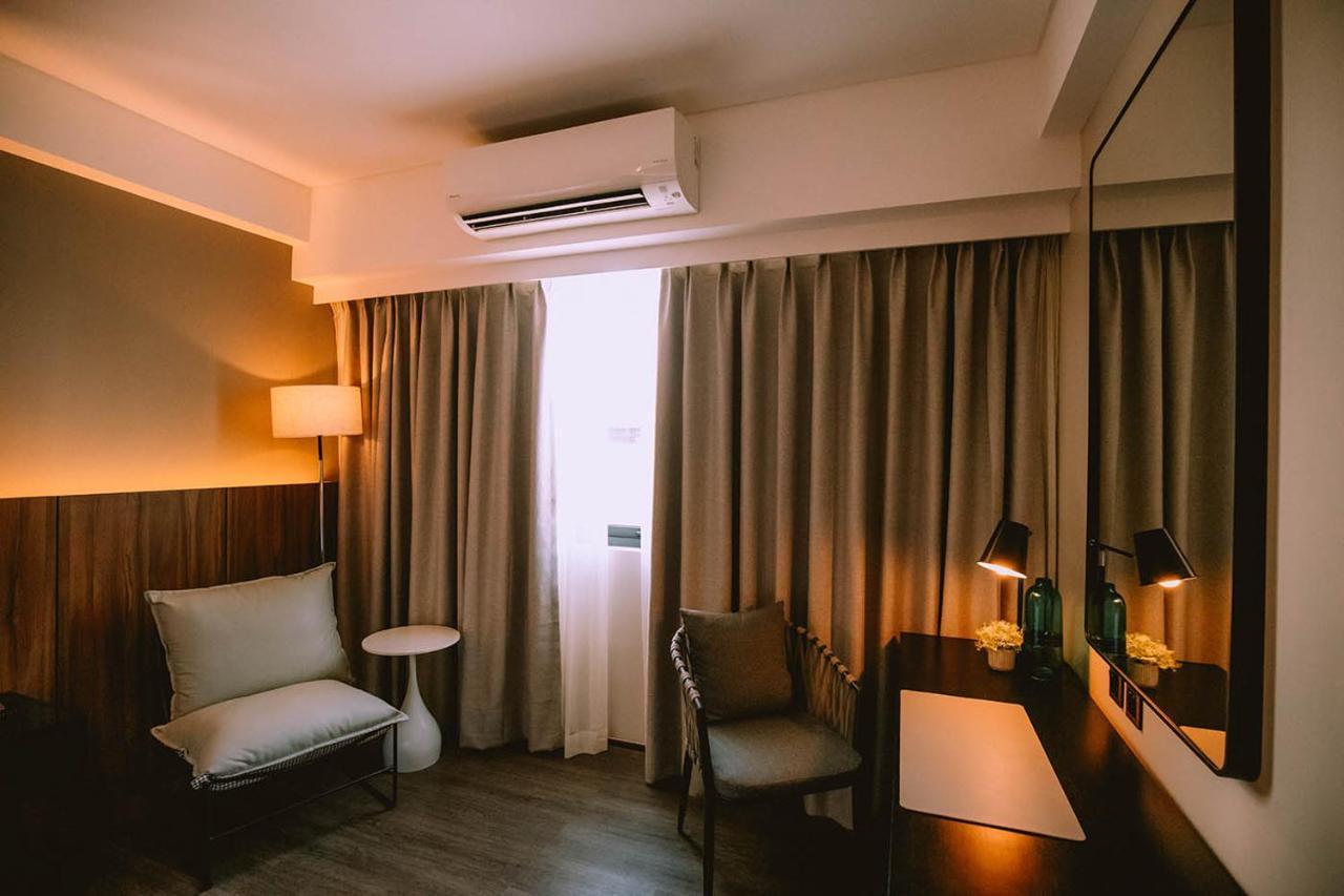 The Maximilian Hotel Cauayan Esterno foto